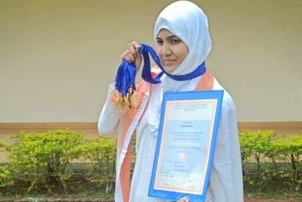 Karnataka: Hijab clad student creates history by winning 16 gold medals