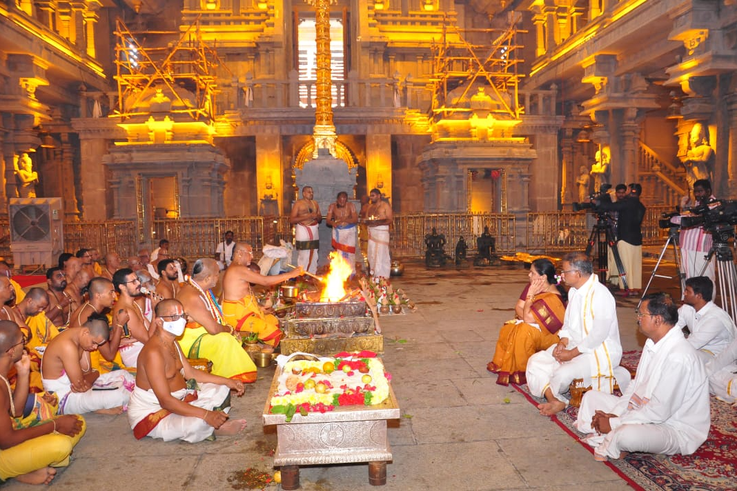 panchakundathmaka maha yagam on sixth day