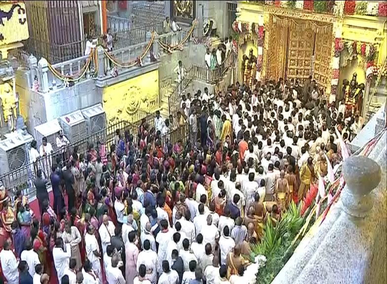 Started Yadadri Temple Reopening process and cm kcr is the first devotee to start