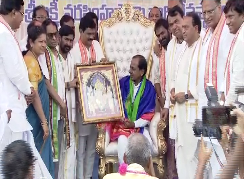 Started Yadadri Temple Reopening process and cm kcr is the first devotee to start