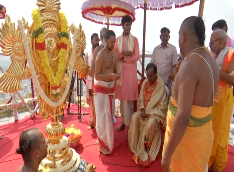 Started Yadadri Temple Reopening process and cm kcr is the first devotee to start