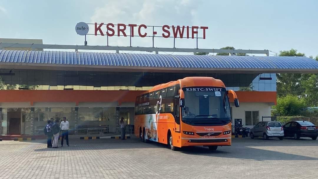 ksrtc swift service latest  k swift service to begin from april 11  pinarayi k swift service flag off  കെ സ്വിഫ്റ്റ് സര്‍വീസ് ആരംഭിക്കുന്നു  കെഎസ്‌ആര്‍ടിസി കെ സ്വിഫ്‌റ്റ്  കെ സ്വിഫ്‌റ്റ് ആദ്യ സര്‍വീസ്  കെ സ്വിഫ്‌റ്റ് മുഖ്യമന്ത്രി ഫ്ലാഗ്‌ ഓഫ്  കെ സ്വിഫ്‌റ്റ് തിരുവനന്തപുരം ബെംഗളൂരു സര്‍വീസ്