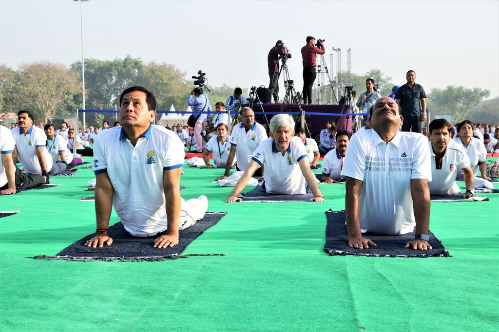 ministry-of-ayush-celebrate-yoga-festival-at-red-fort-on-world-health-day