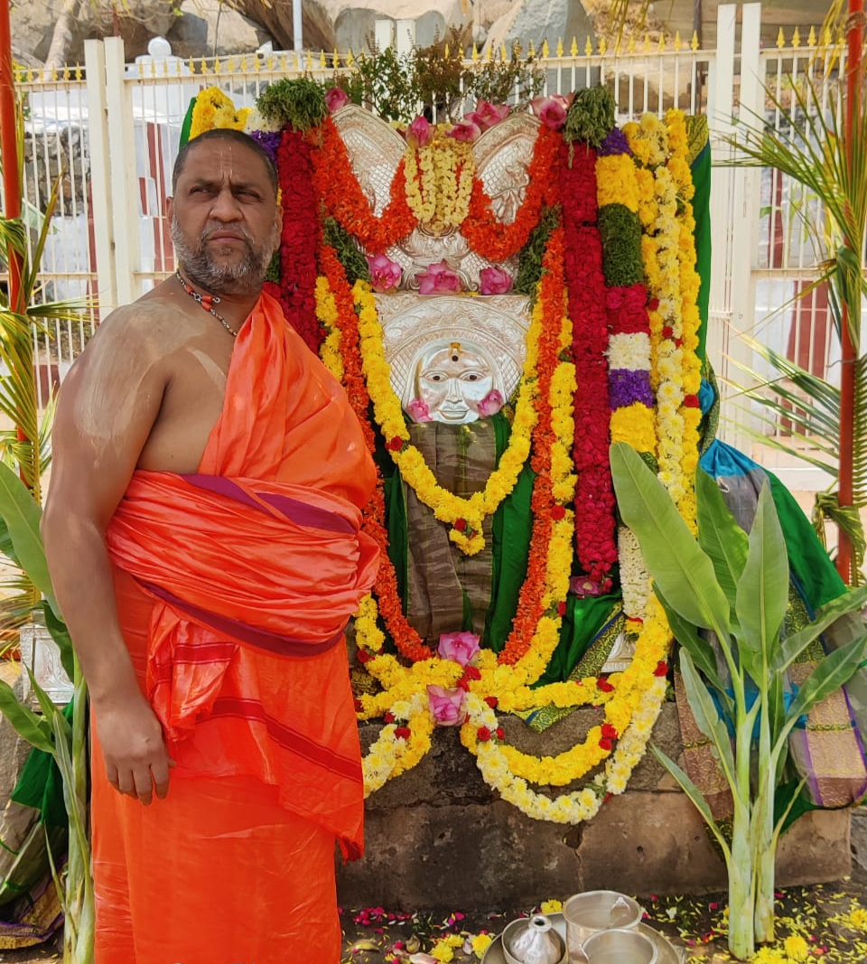 Kavindra Tirthara Purvaradhane