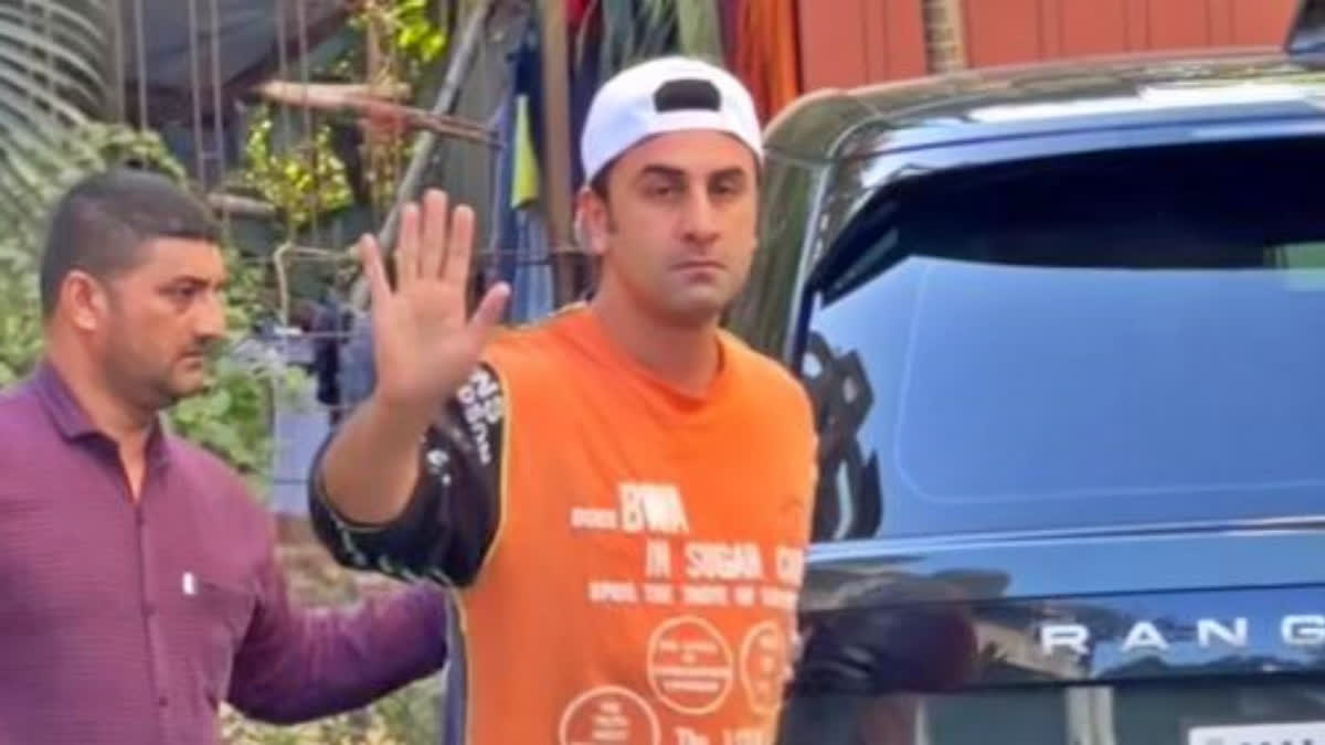 WATCH: Fans react to Ranbir Kapoor's clean shaven look after Animal release