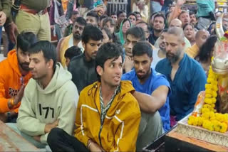 Indian cricketers Tilak Varma, Washington Sundar, Jitesh Sharma and Ravi Bishnoi on Monday offered prayers to Baba Mahakal and even participated in the 'Bhasma Aarti' performed in the Mahakaleshwar temple in Ujjain and took the blessings of Baba Mahakal (Lord Shiva).