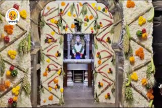 ಹೂವು ಹಣ್ಣಿನಿಂದ ಶೃಂಗಾರಗೊಂಡ ಪಂಡರಾಪುರ ದೇವಾಲಯ