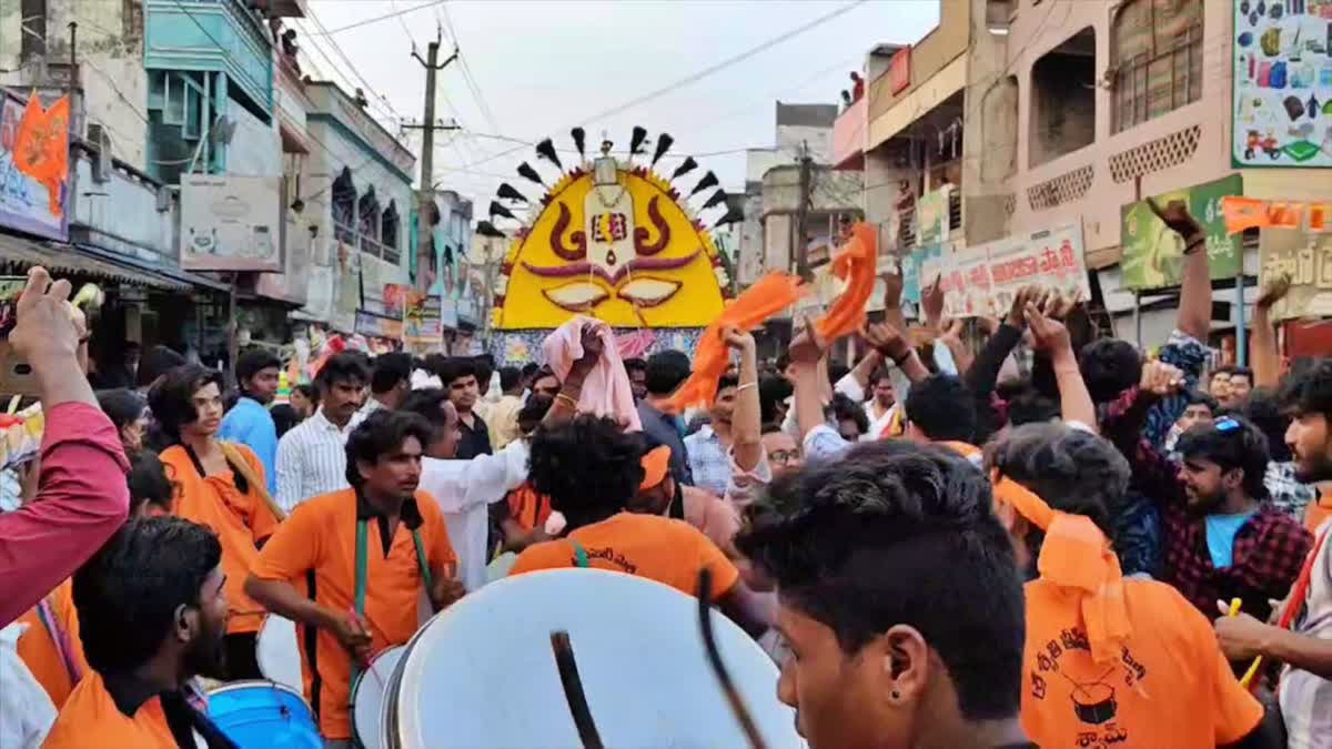 Kanuma revellers take out chariot procession across Konaseema region.