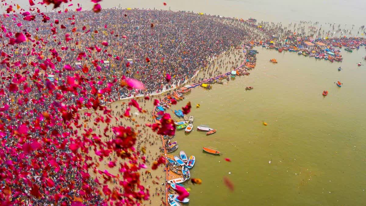 MAKAR SANKRANTI MAHA KUMBH MELA  MAHA KUMBH MELA PRAYAGRAJ  മകര സംക്രാന്തി ആഘോഷം പ്രയാഗ്‌രാജ്  മഹാ കുംഭമേള 2025