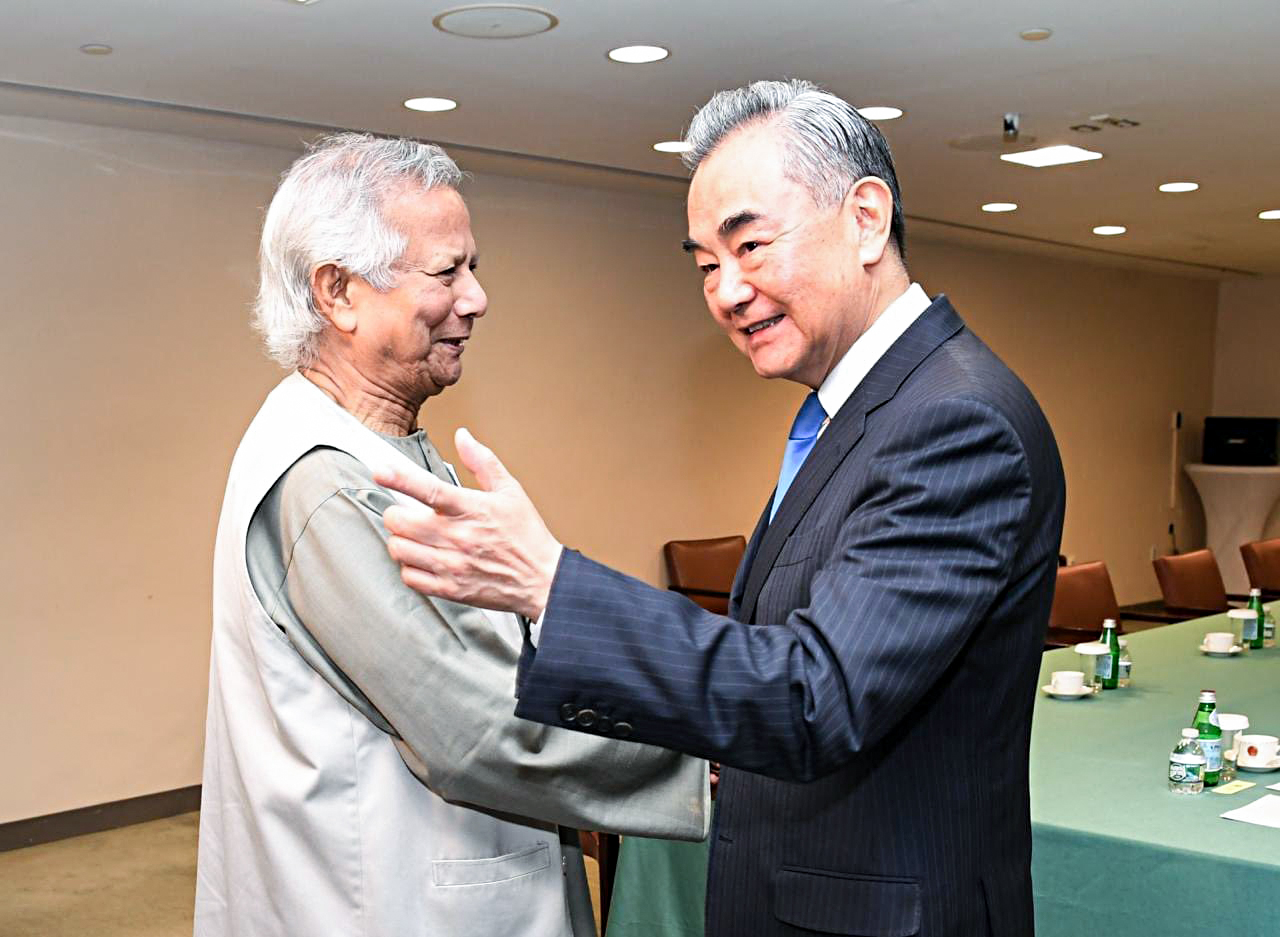 Bangladesh Chief Adviser Professor Muhammad Yunus meets with Chinese Foreign Minister Wang Yi, at UN headquarters in New York on Sep. 26, 2024.