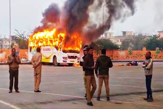 BUS FIRE ONE PERSON DEATH  BUS CAUGHT FIRE IN MATHUR  FIRE BREAKS OUT IN TELANGANA BUS  MATHURA NEWS