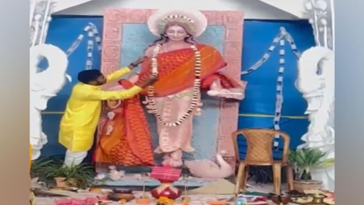 ABVP staged a protest at the Tripura Government College of Art and Craft on Wednesday over purported vulgarity in an idol of Goddess Saraswati worshipped at the college premises.