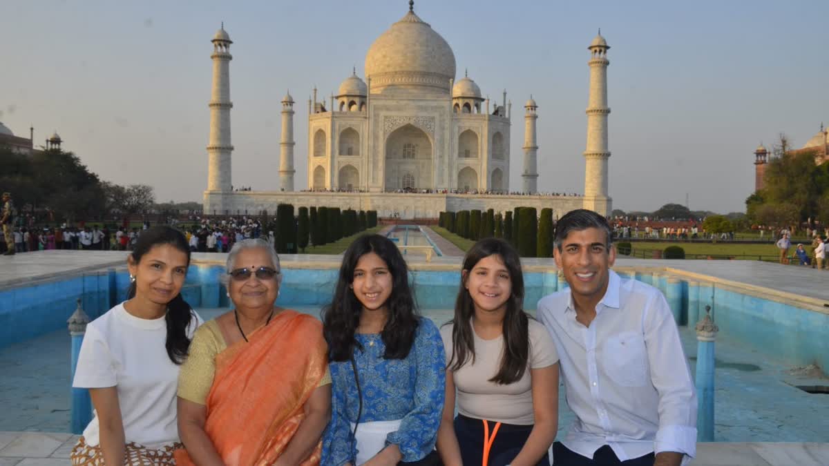 Rishi Sunak, Akshata family visits the Taj Mahal.