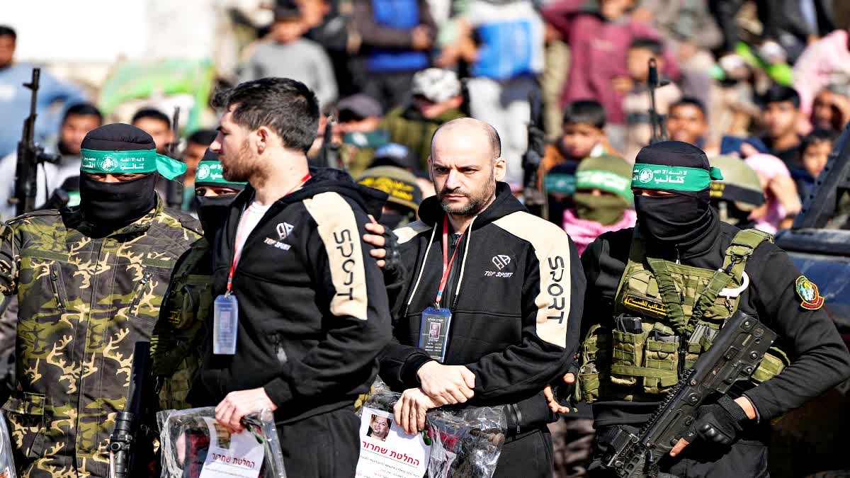 Hamas releases three Israeli hostages