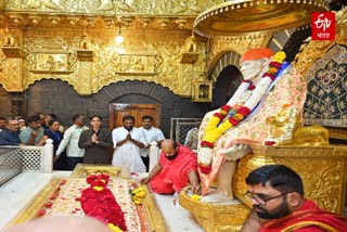 Fiza Sayyed Visits Shirdi