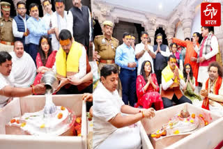 Maharashtra Chief Minister Devendra Fadnavis along with his family visited the shrine of Baba Vishwanath in Varanasi after taking the holy dip at Mahakumbh