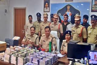 Police Arrested On Fake Currency Gang in AP