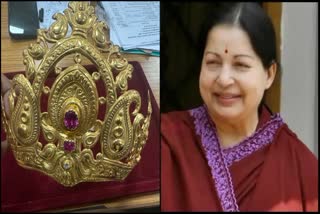 Former CM Jayalalitha's gold jewellery handed over to Tamil Nadu government