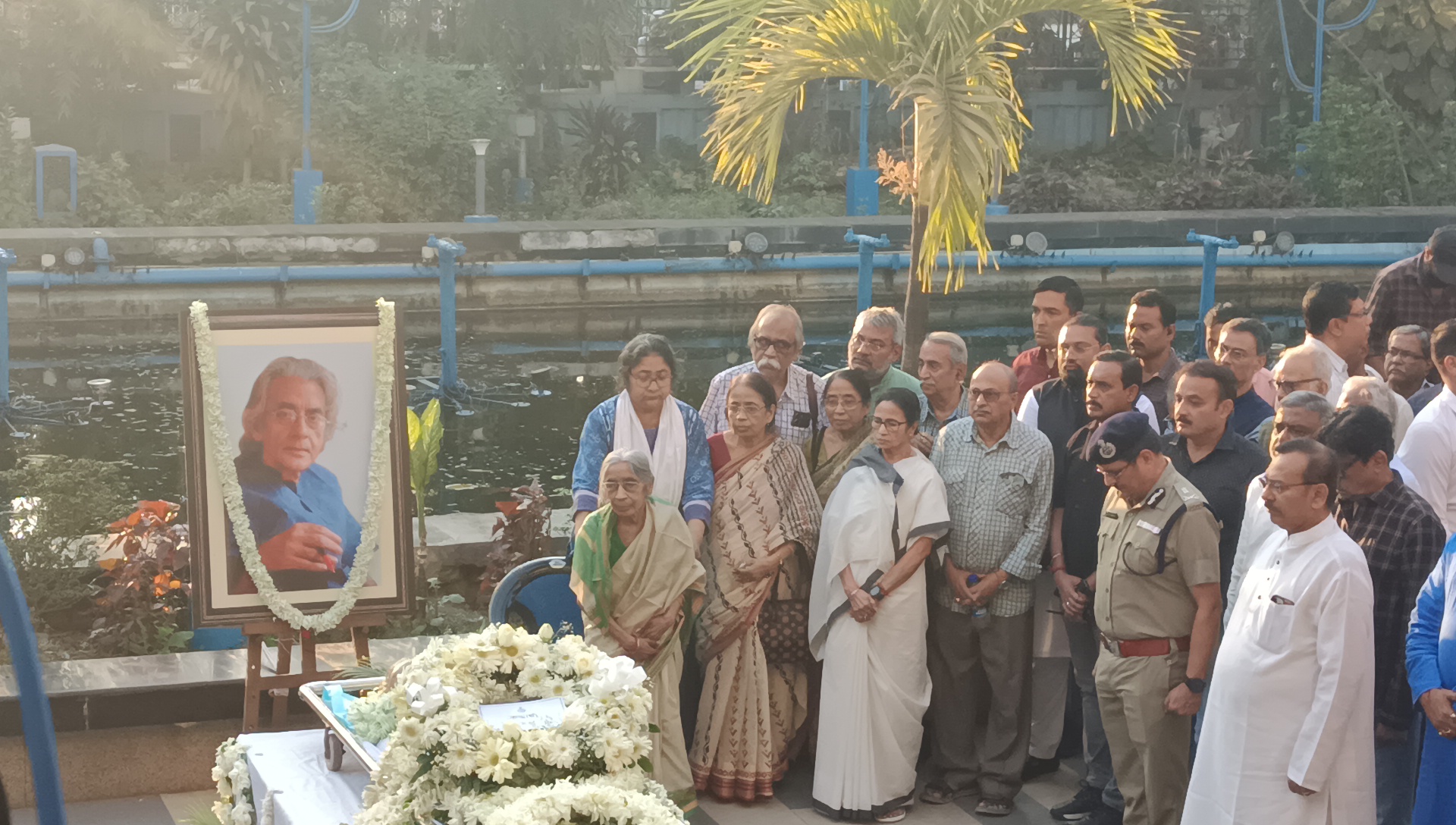 gun salute to Pratul Mukhopadhyay