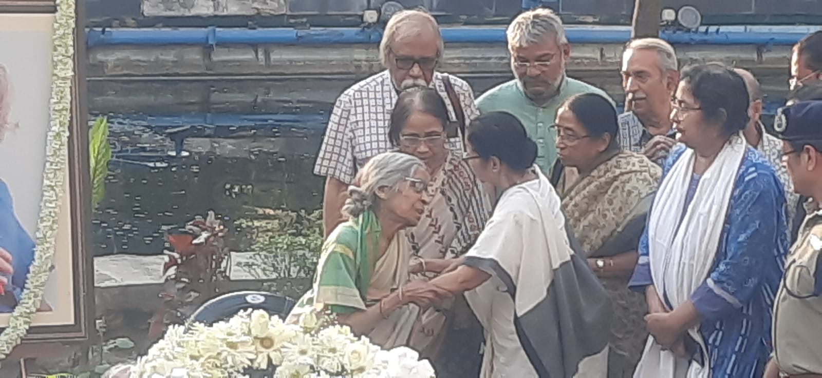 gun salute to Pratul Mukhopadhyay