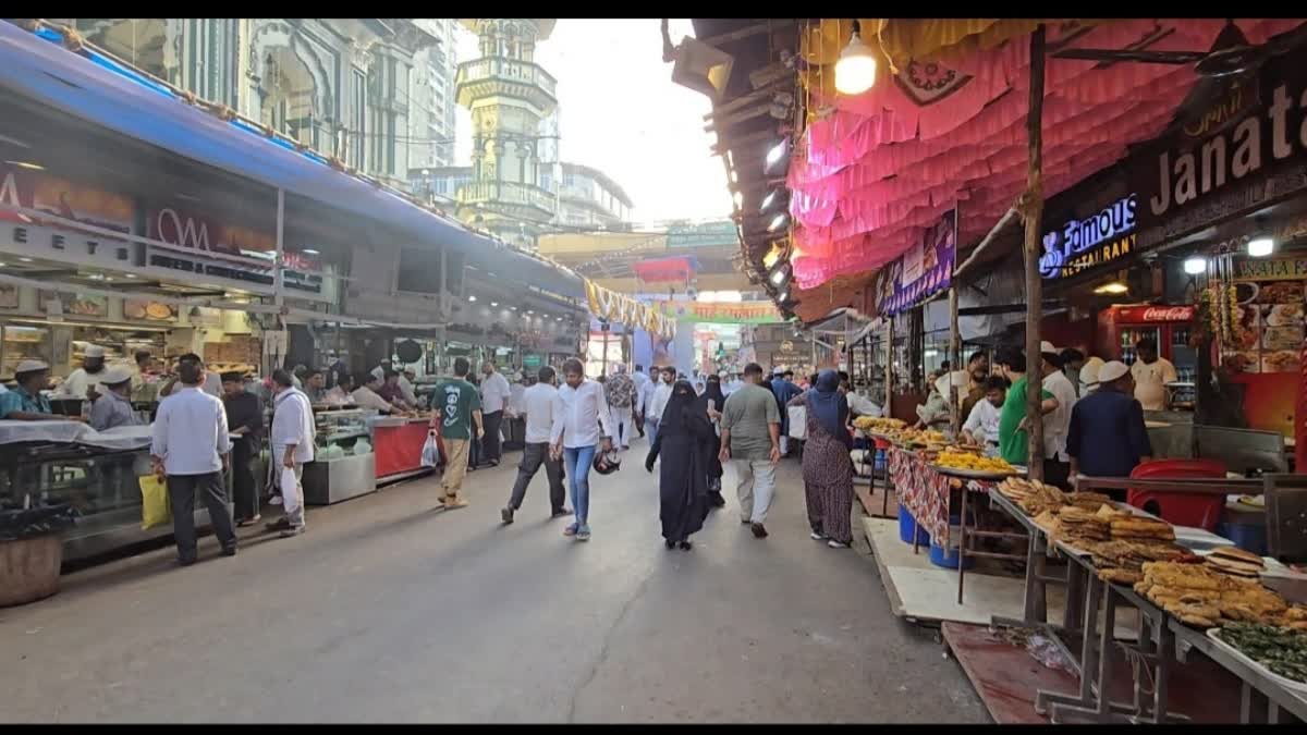 ممبئی: ماہ رمضان میں کھاؤ گلی کی گہما گہمی