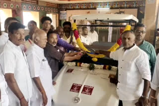 New battery car service started at Mayiladuthurai railway station