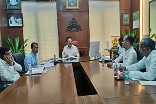 Minister N Cheluvarayaswamy held a meeting of officials.