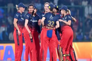 wpl-2024-royal-challengers-bangalore-women-beat-mumbai-indians-women-to-enter-final