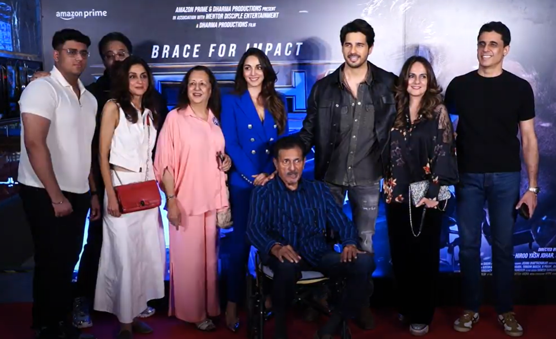 Sidharth-Kiara with family at Yodha screening in Mumbai