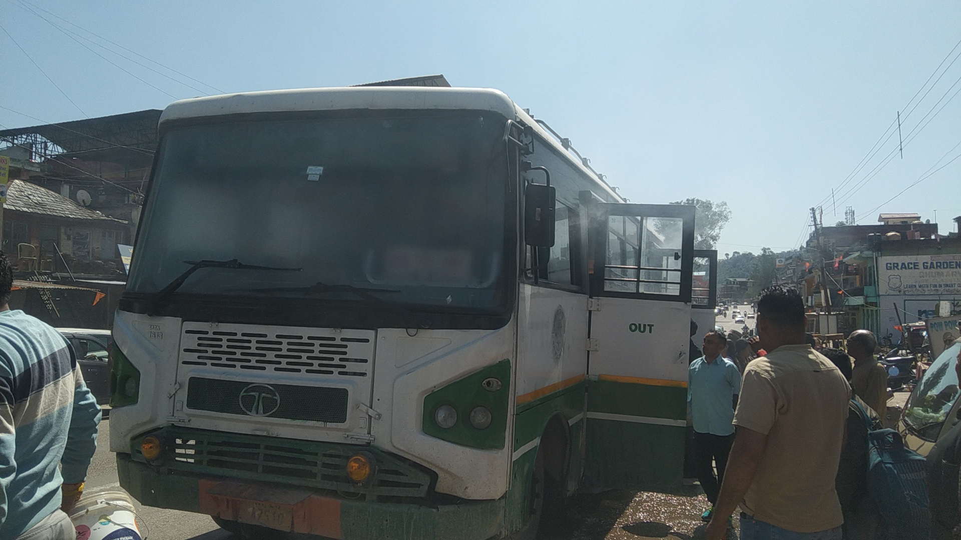 HRTC bus caught fire in Ghumarwin