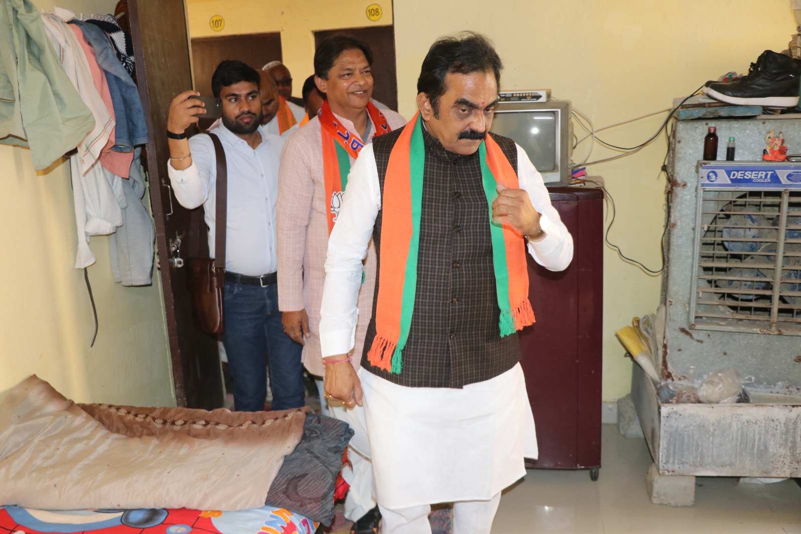 PWD minister Rakesh singh comments on congress