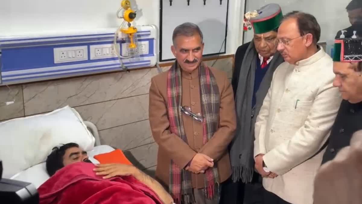 सीएम सुक्खू ने बंबर ठाकुर से की मुलाकात