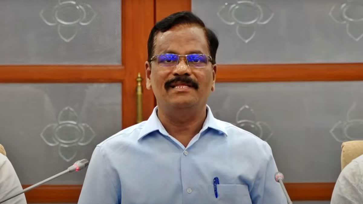 வேளாண்மைத் துறை செயலாளர் தட்சிணாமூர்த்தி