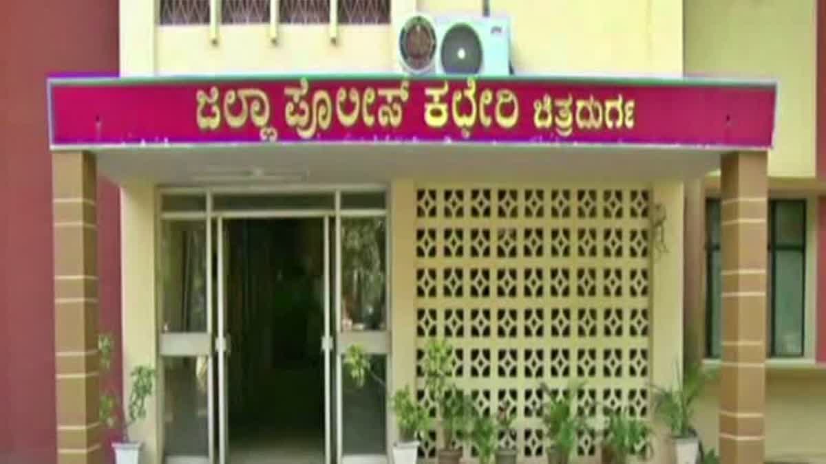 clash-between-chitradurga-psi-and-madhugiri-bjp-leader