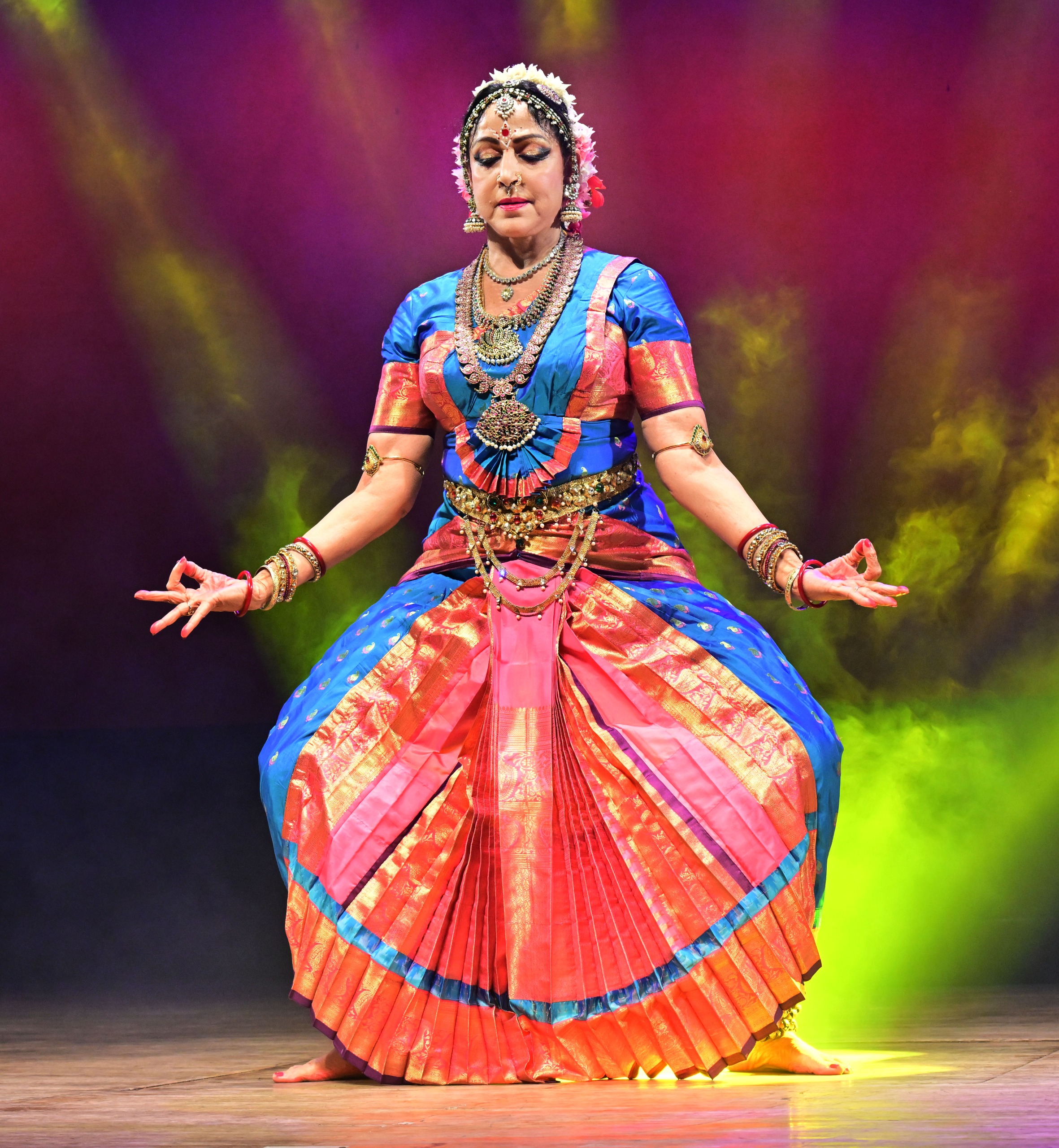 hema malini perform