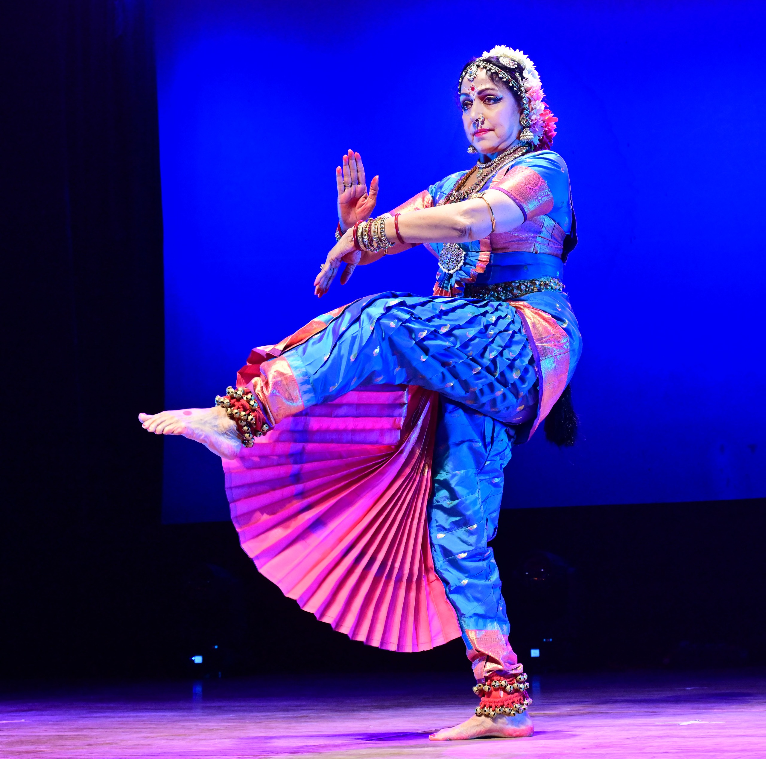 hema malini perform