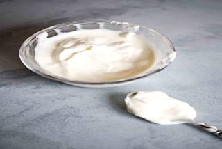 Yoghurt Benefits Eat plain yoghurt to lower diabetes risk