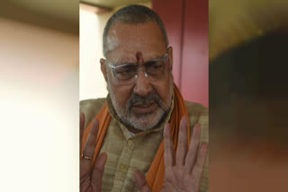 Giriraj Singh has lashed out at Kanhaiya Kumar saying no one can defeat Manoj Tiwari