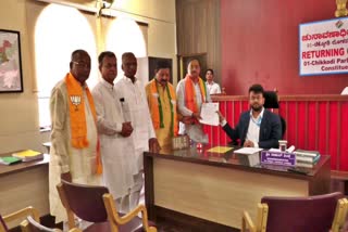 BJP candidate Anna sab Jolle filed nomination paper.