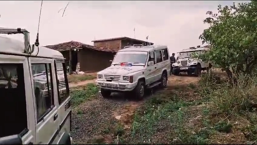 Chhindwara police raided at congress mla house