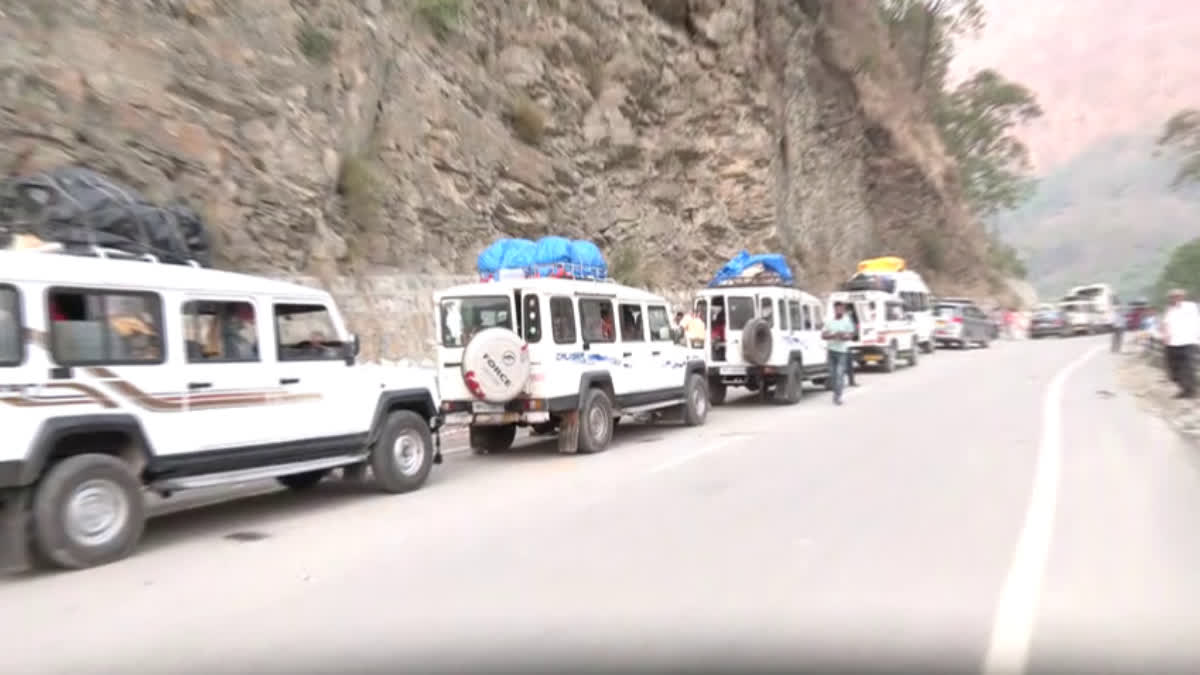 CHARDHAM VEHICLE GREEN TRIP CARD