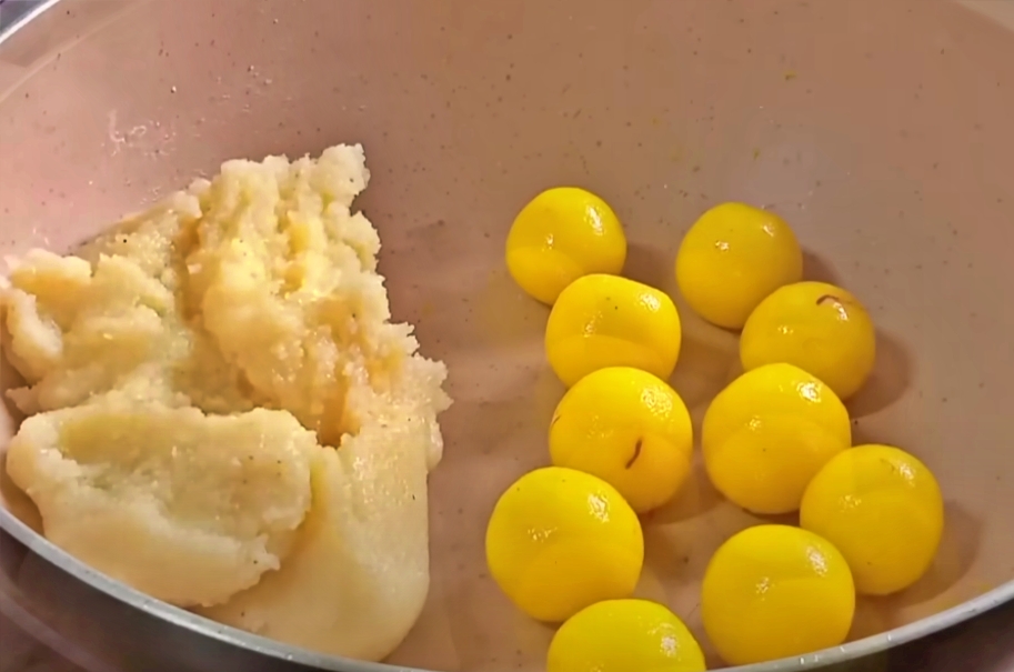 Rava Sweet at Home