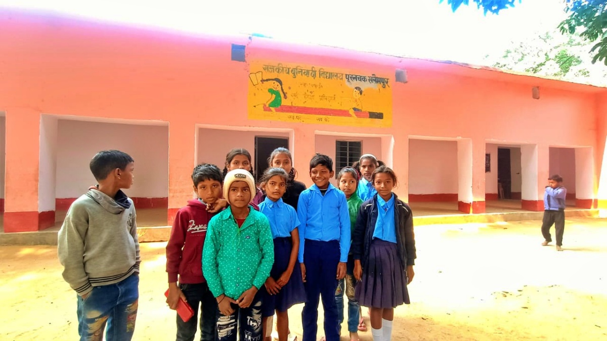 बांका के स्कूल में बच्चे