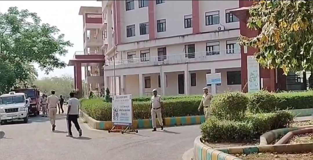 Bomb Threat To Secretariat