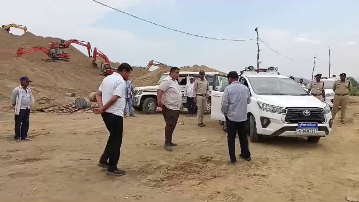 Betul Collector Seized Illegal Sand