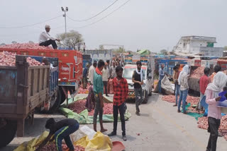 TRADERS OCCUPIED RATLAM MARKET SHED