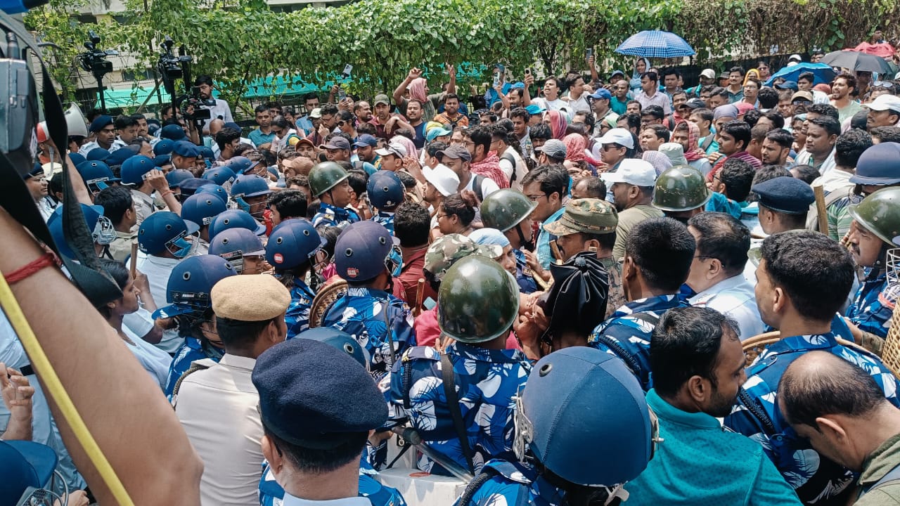 jobless teachers protest