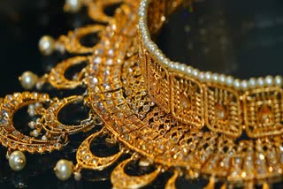 سونے کی قیمتوں میں 10 فیصد گراوٹ