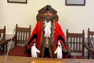 Rajkumar Mishra after taking the mayoral oath.