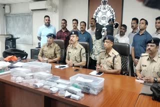 RATLAM POLICE CAUGHT 2 THIEVES